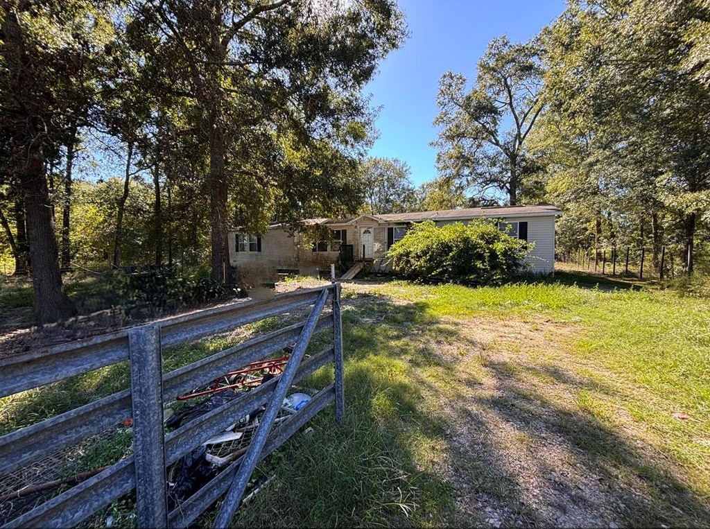 250 Oak Crest Drive, Shepherd